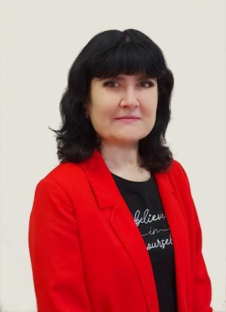 Комиссарова Елена Владимировна.